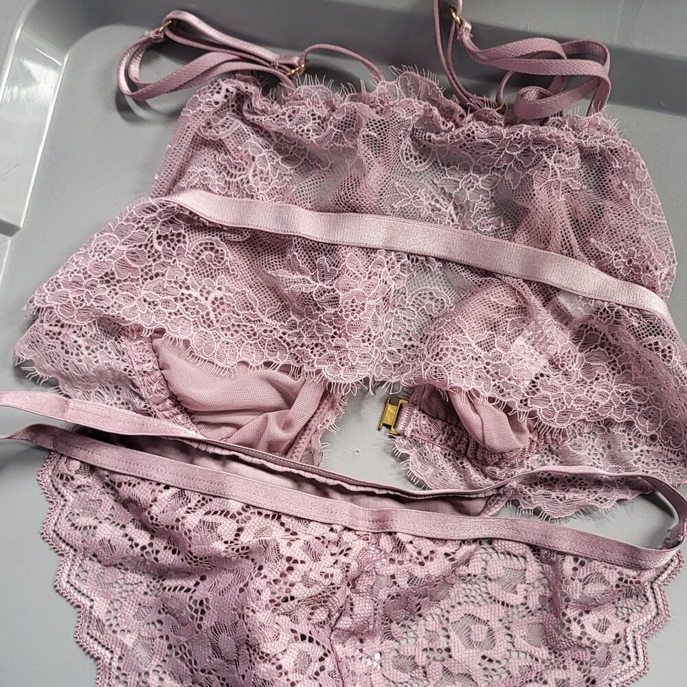 Bra Bundle. Pink Lace Set Never Worn